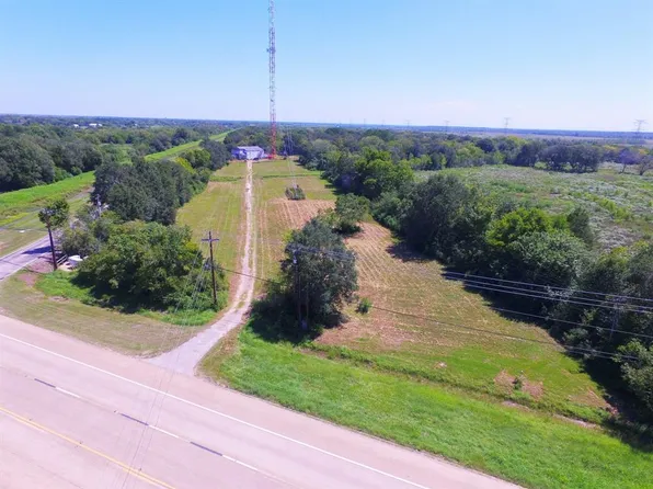 3111 W Parkwood Avenue, Friendswood, TX 77546
