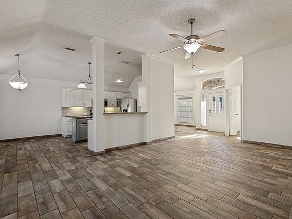 5th image of 2601 Ridgemeade Dr