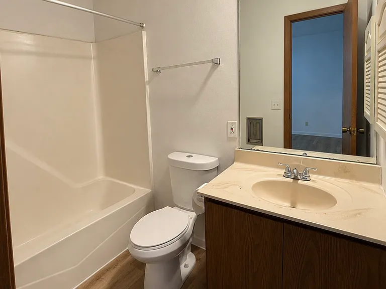 2127 E Belle Ave #C — Photo 8