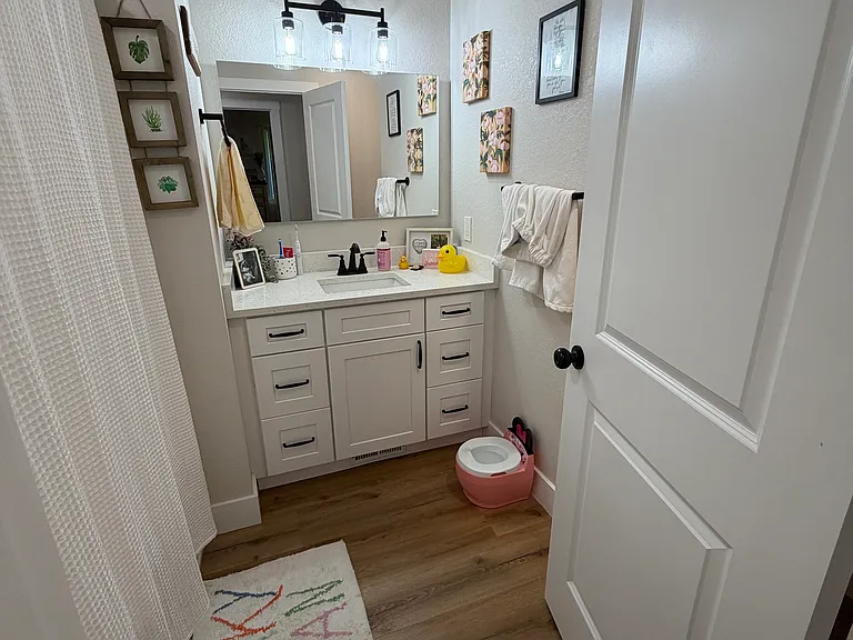 2558 W Village Ln — Photo 30