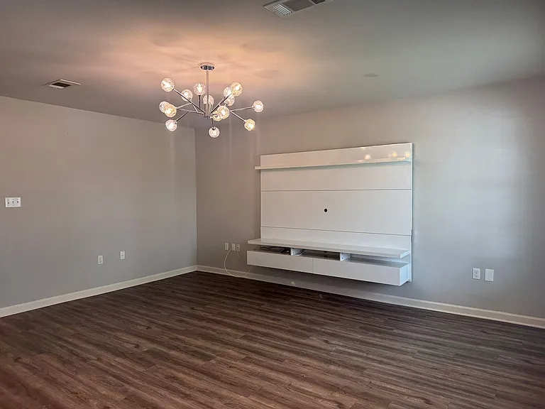 1501 Ravier Ln — Photo 6