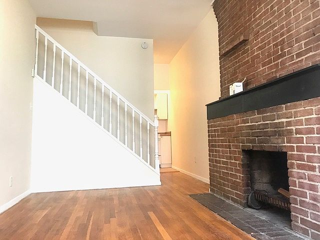 1st image of 304 E 78th St #4