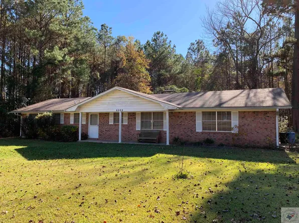 6205 Chaparral St, Texarkana, TX 75503