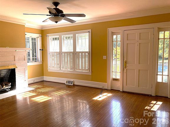 4th image of 1051 Pee Dee Ave