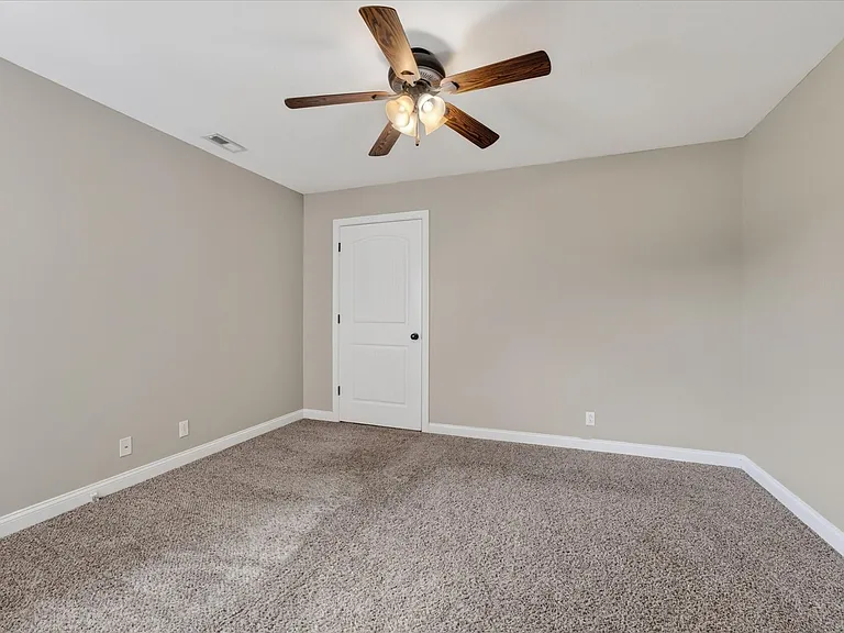 2228 Killington Dr — Photo 26