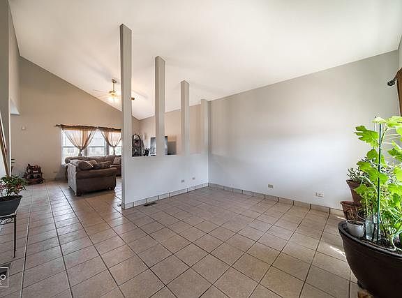 2nd image of 5917 Lake Pointe Dr