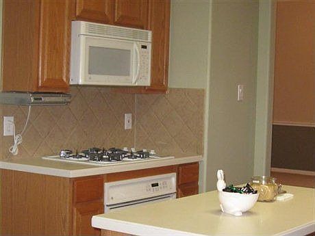 2nd image of 3819 Garden Way