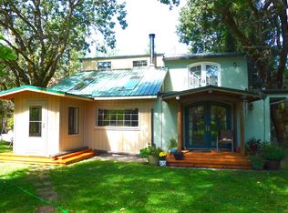 9195 Takilma Rd, Cave Junction, OR 97523