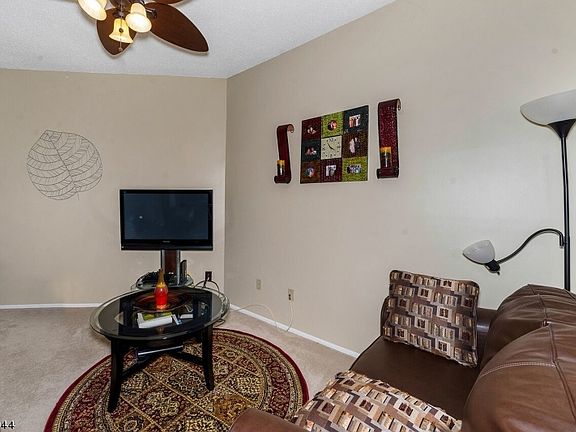 4th image of 42 Kingsberry Dr #42
