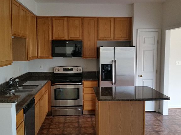 3rd image of 13593 Bathgate Dr