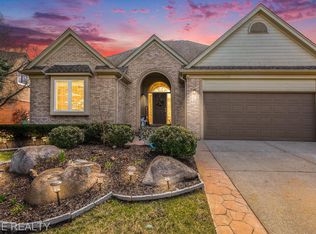 6548 Berkshire Dr, Washington, MI 48094