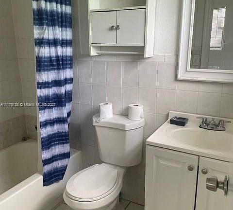 5th image of 20604 NW 22nd Pl #0