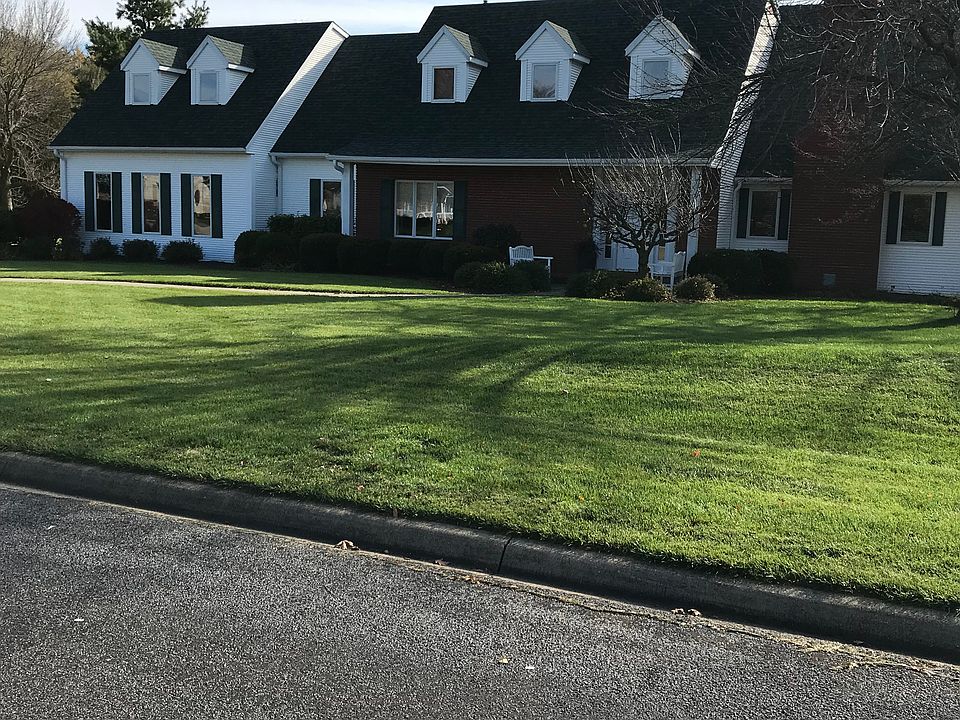 1st image of 805 W Parkview Ct