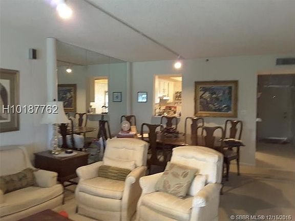 5th image of 4570 NW 18th Ave APT 401