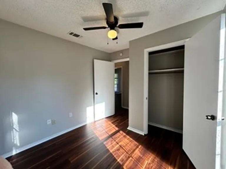 212 Lawler Ave — Photo 18