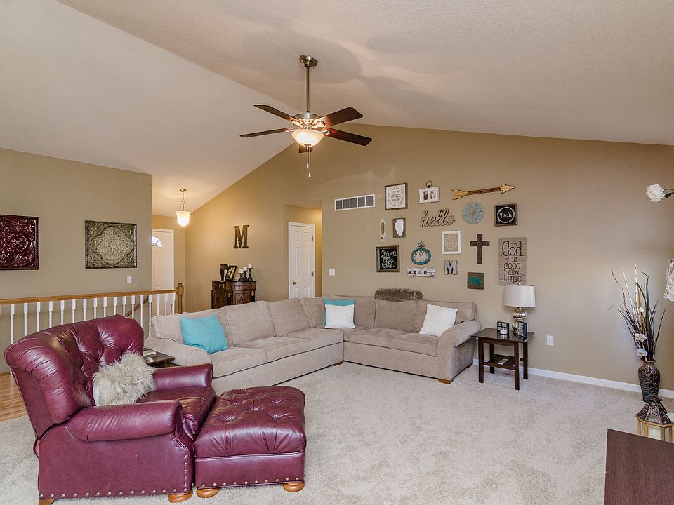 1st image of 2721 Falcon Crest Dr