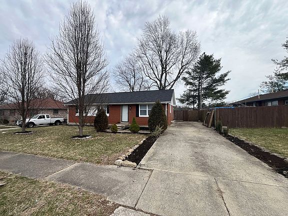 3rd image of 1860 Barksdale Dr