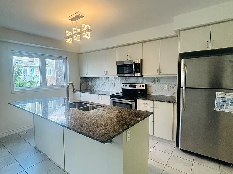 554 Goldenrod Ln — Photo 28