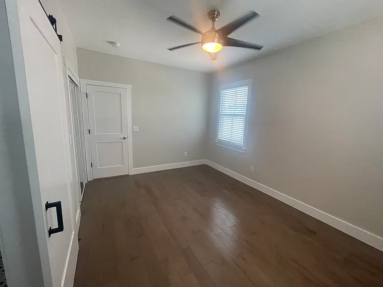 309 W Duffy St #A — Photo 22