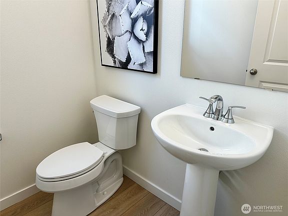 4th image of 13424 187th Street Ct E #22