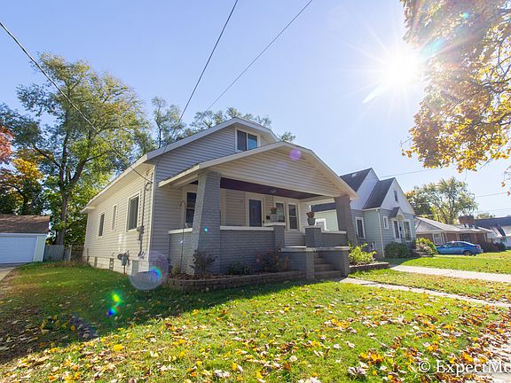 3rd image of 1514 Garfield Ave NW
