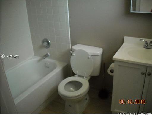 3rd image of 101 NE 41st St APT C53