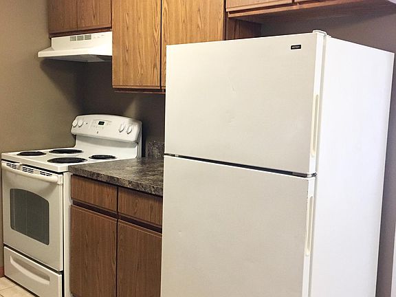 2nd image of 5120 Emerald Dr #25