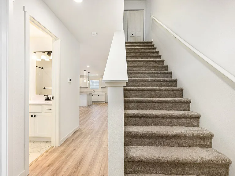 1835 Kingfisher Cir — Photo 5
