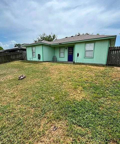 717 Dominga St — Photo 10