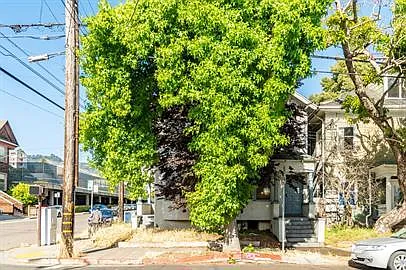 2427 Ellsworth St — Photo 171