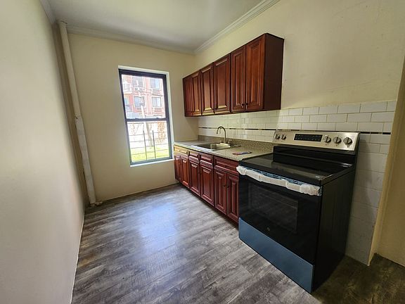 5th image of 1031 Hegeman Ave #1