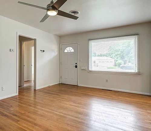 5th image of 3714 27th St