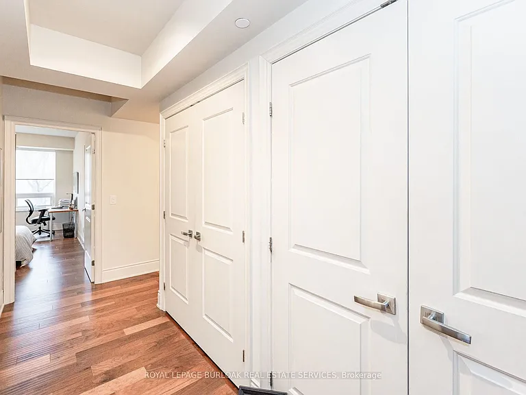3500 Lakeshore Rd W #503 — Photo 4