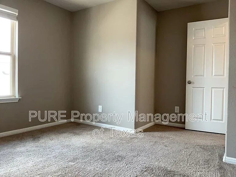 140 Earl Keen St — Photo 24