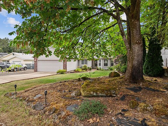 2nd image of 925 Donna Lynn Way