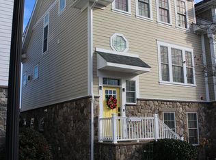 94 Parkview St, Weymouth, MA 02190