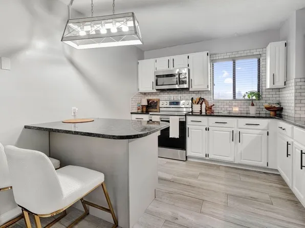 198 Locust St APT 701, Lynn, MA 01904