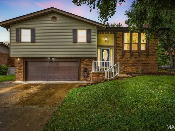 5812 Cranberry Dr, Imperial, MO 63052