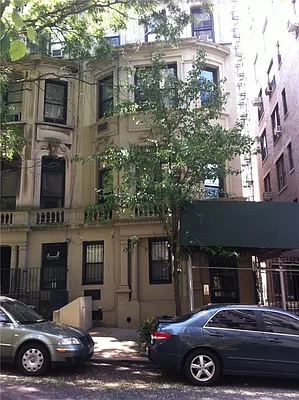 Sold by R New York | media 6