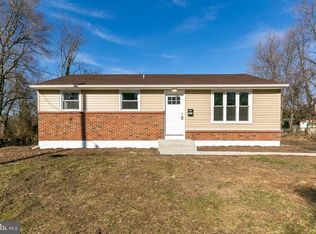 913 Bentley Rd, Lindenwold, NJ 08021