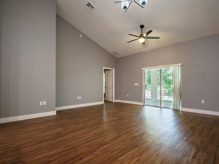 210 Parrotte Ct — Photo 59