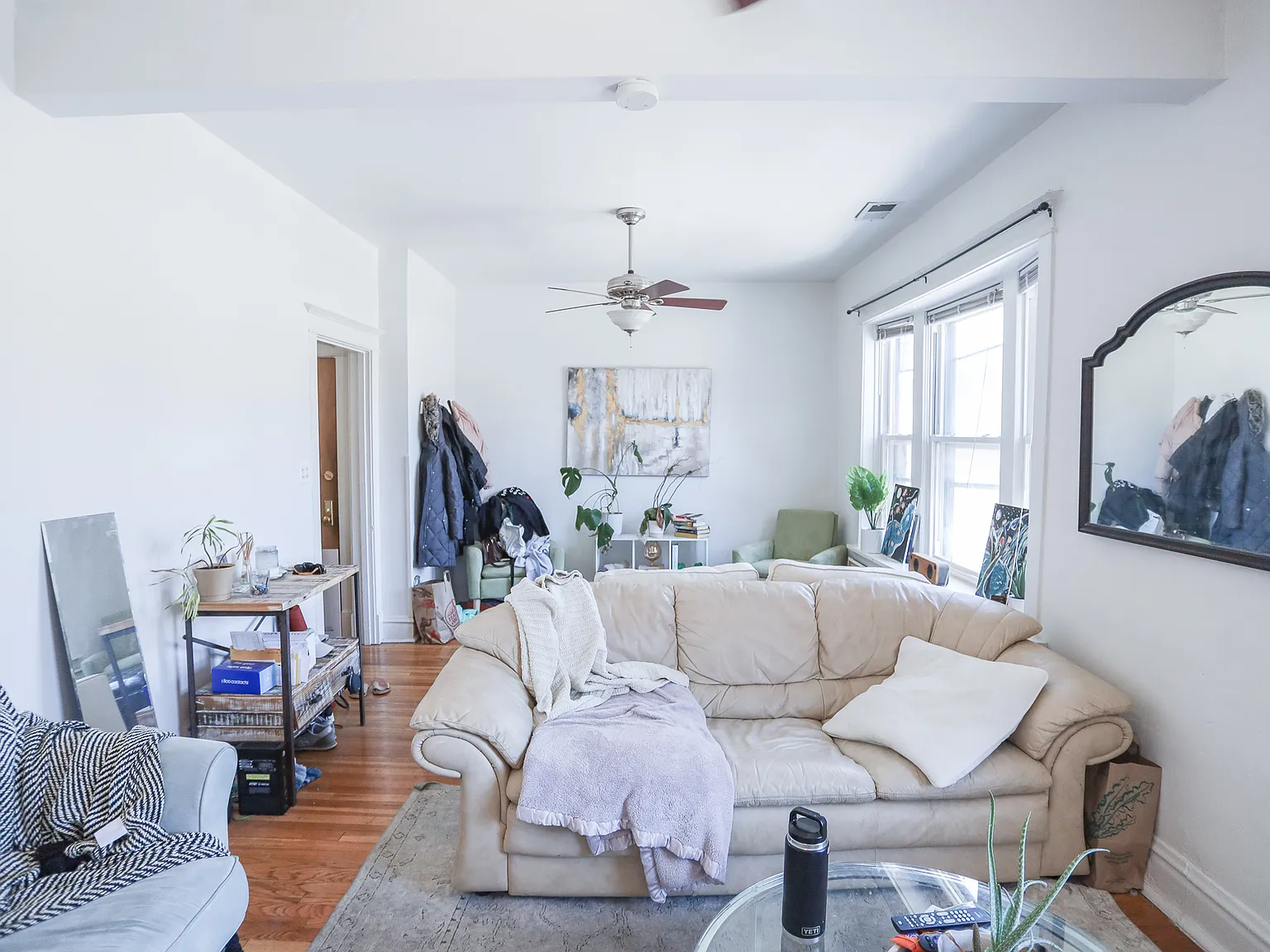 2 bed, 1000 sqft, $3,000 — Photo 3