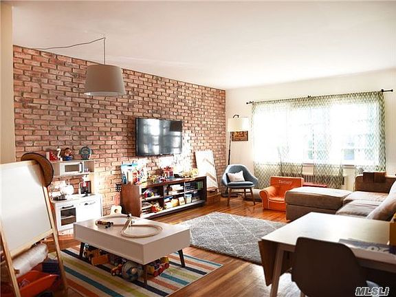 5th image of 20 Gibson Ave APT 1B