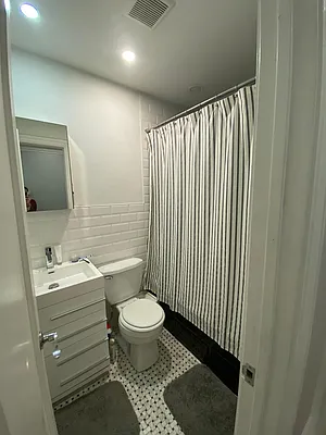 Rented by Aron Fried, LREB | media 13