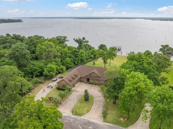 1255 Rs County Rd #3400, Emory, TX 75440
