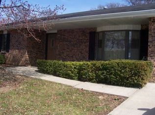 4 Oak Ridge Pond Rd, Hannibal, MO 63401