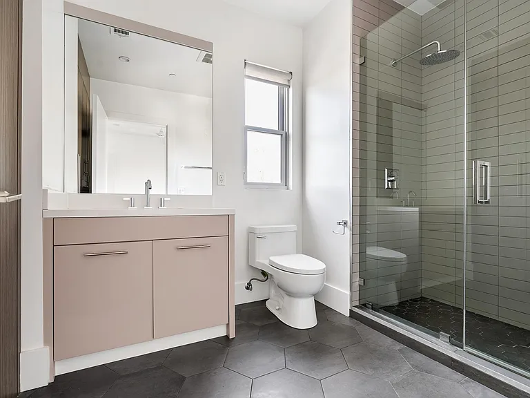 11611 Moorpark St #6 — Photo 10