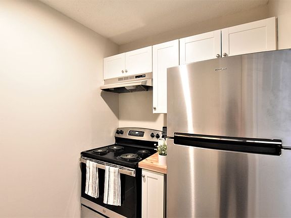 5th image of 814 SE 5th Ave #12030070
