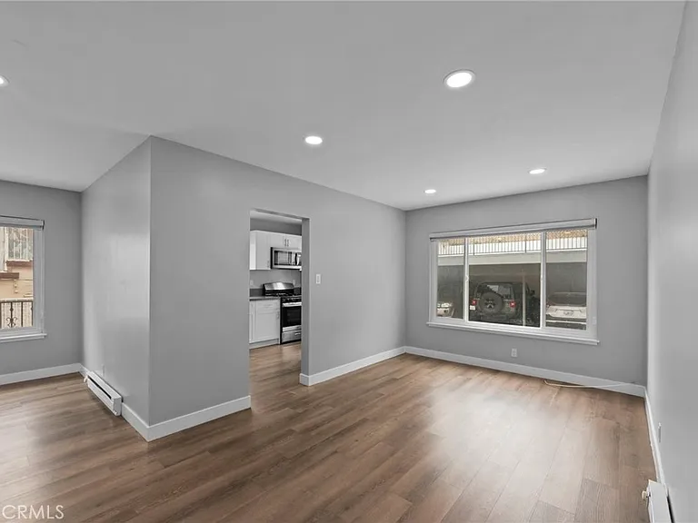 2027 Vista Del Mar St #3 — Photo 5