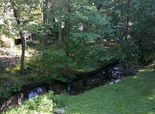 6 West Ct, Derby, CT 06418
